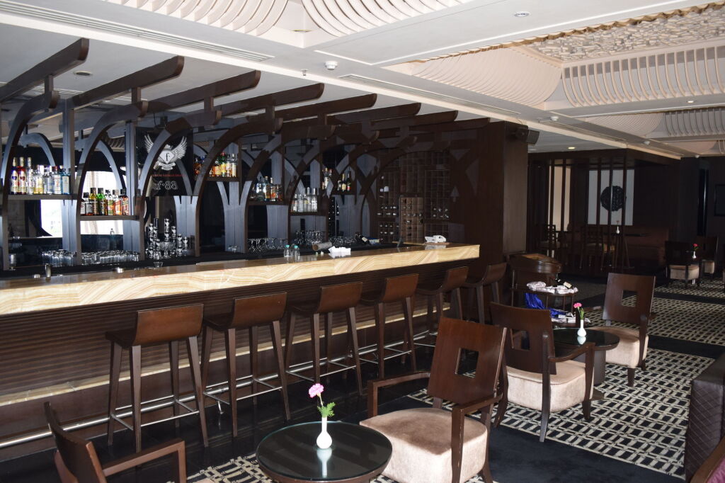 Гуруграм: The Bristol Hotel