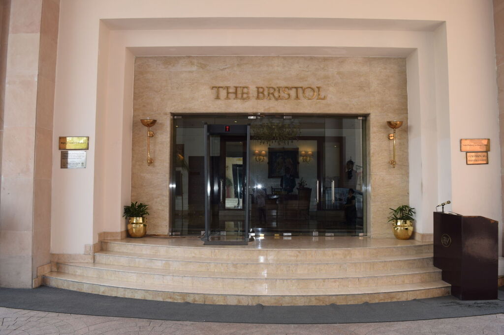 Гуруграм: The Bristol Hotel