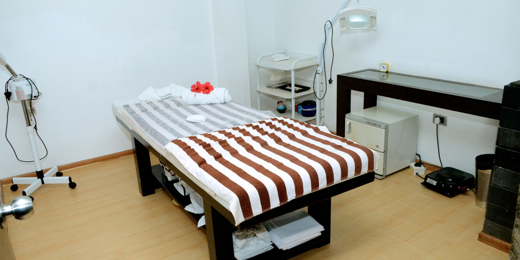 Кандолим: O Hotel Goa, Candolim Beach