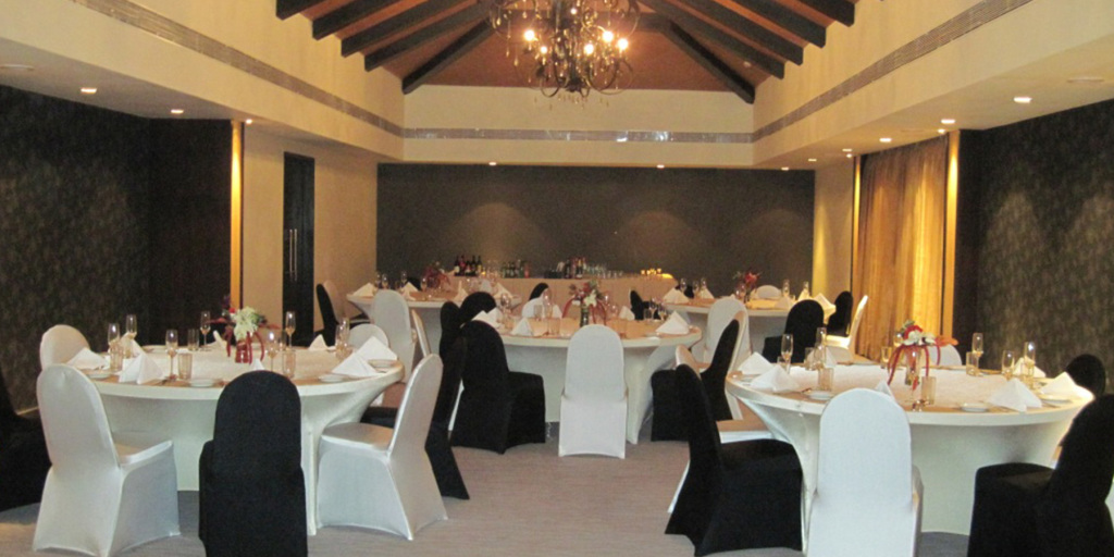 Кандолим: O Hotel Goa, Candolim Beach