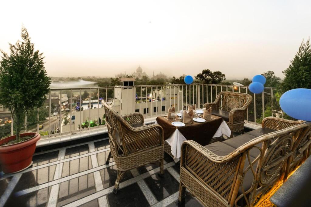 Агра: Hotel Taj Resorts