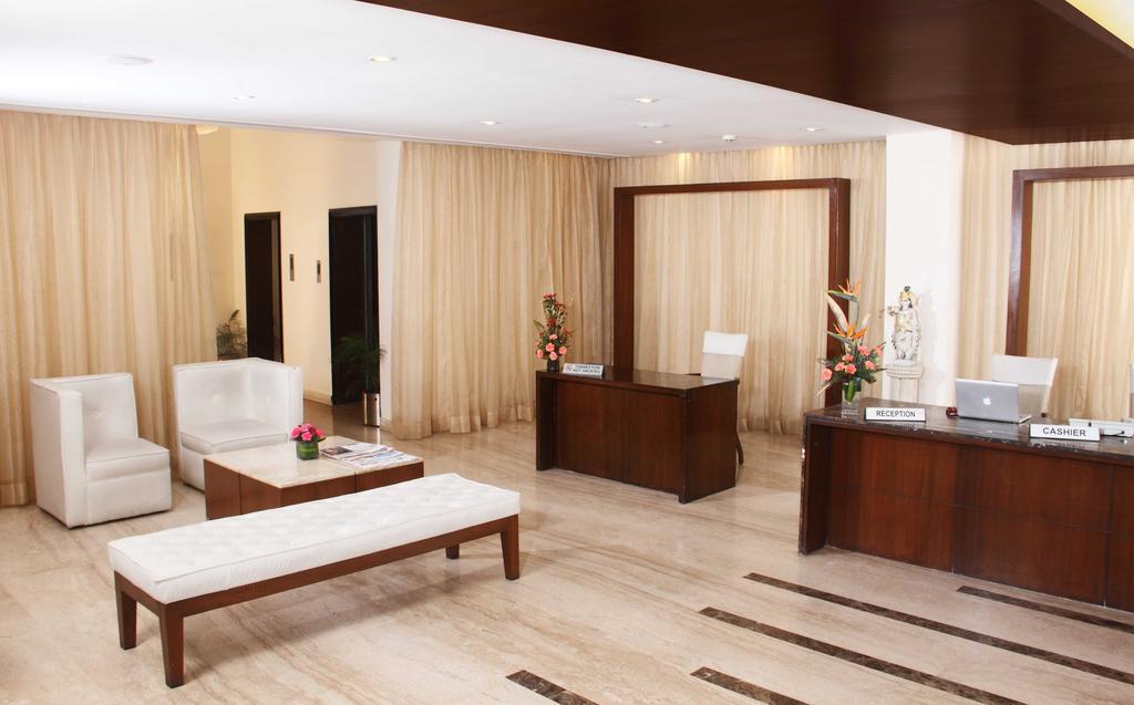 Бангалор: The Chevron Hotel