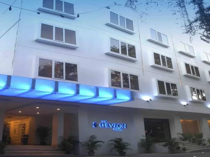 Бангалор: The Chevron Hotel