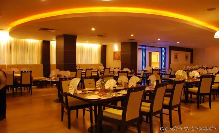 Бангалор: The Chevron Hotel
