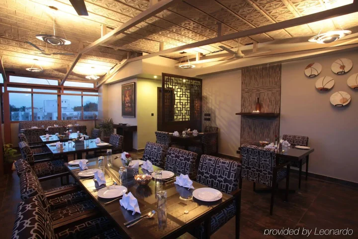 Бангалор: juSTa MG Road Hotel