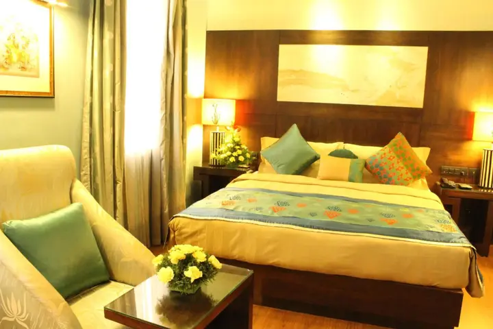 Бангалор: juSTa MG Road Hotel