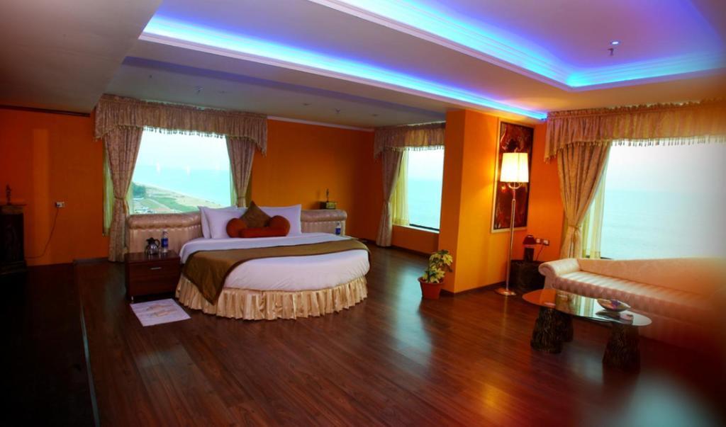Коллам: The Quilon Beach Hotel and Convention Center