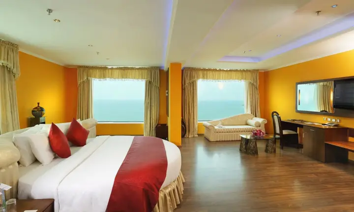 Коллам: The Quilon Beach Hotel and Convention Center