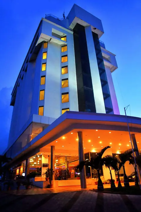 Коллам: The Quilon Beach Hotel and Convention Center