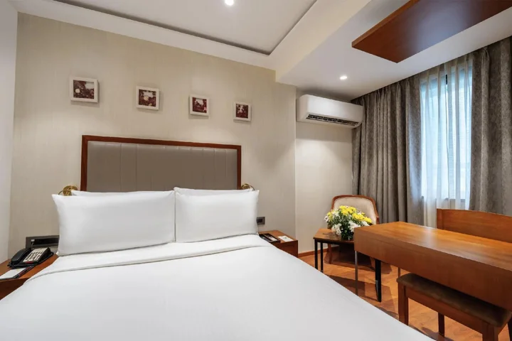 Мумбаи: The Shalimar Hotel