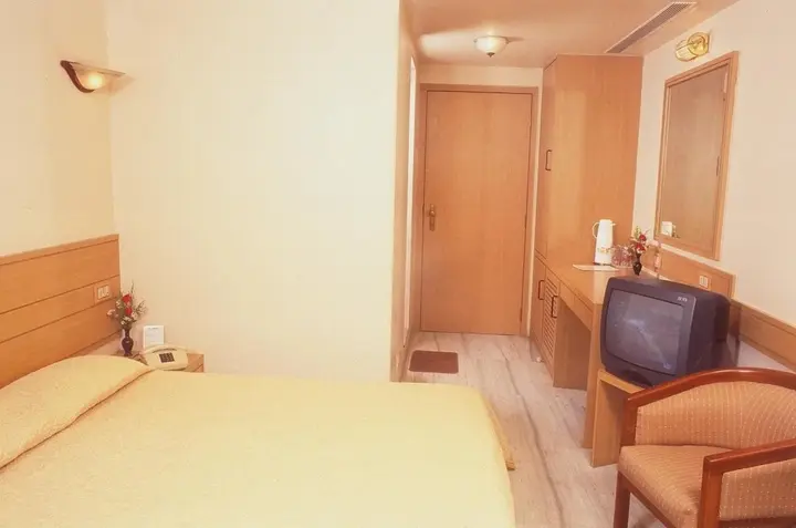 Мумбаи: Hotel Midland - Hostel