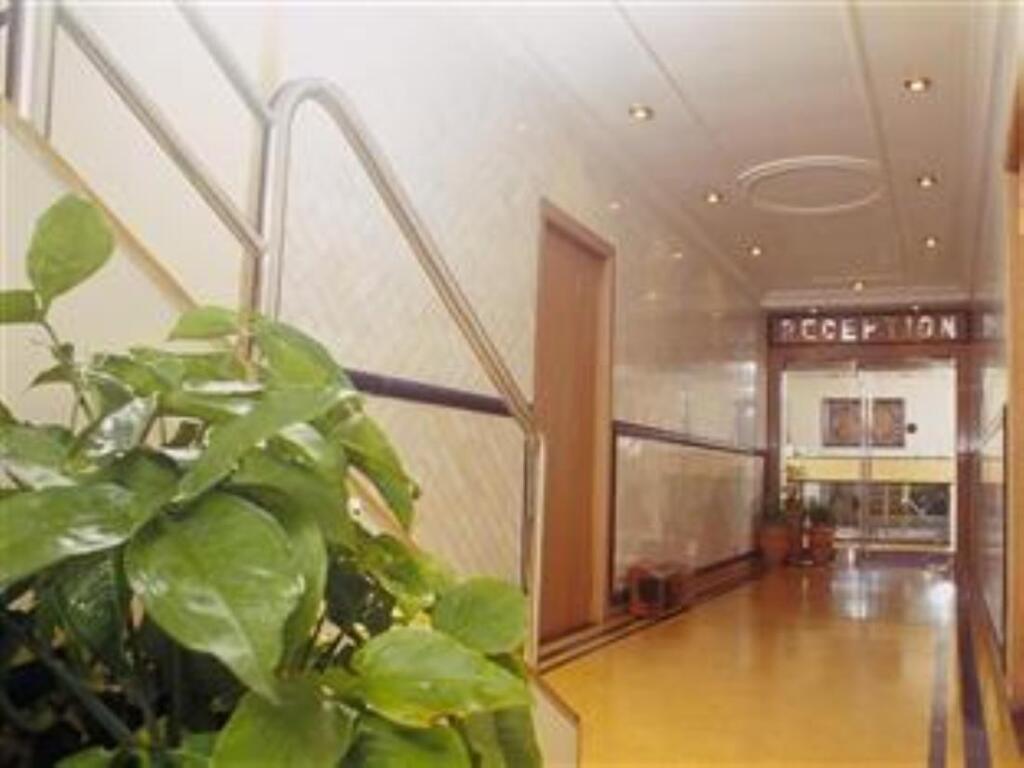 Мумбаи: Hotel Midland - Hostel