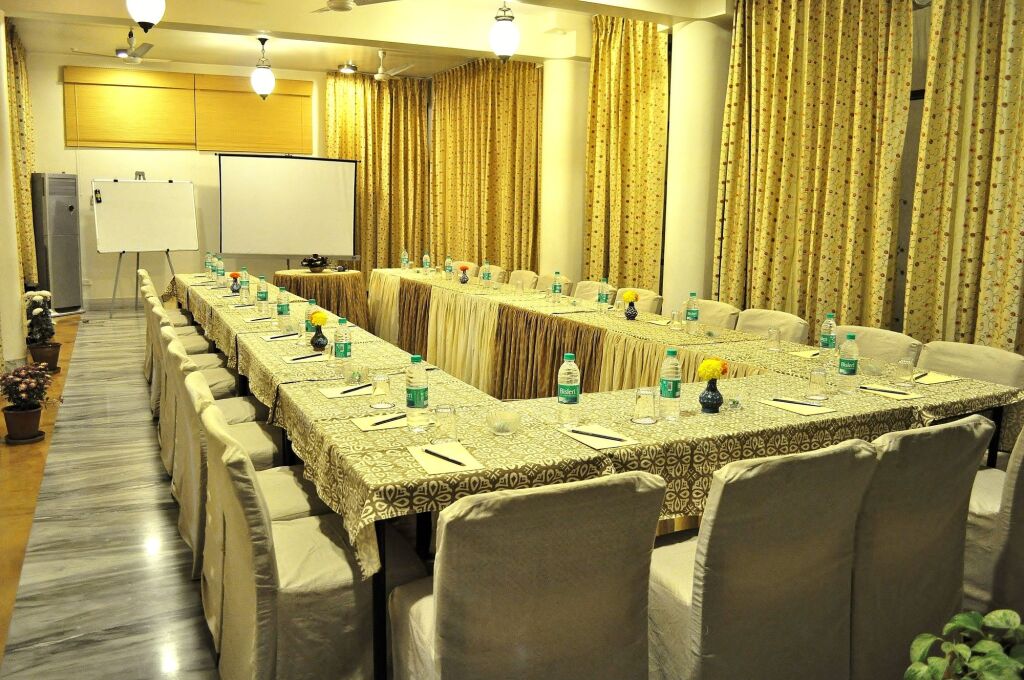 Джайпур: Om Niwas Suite Hotel