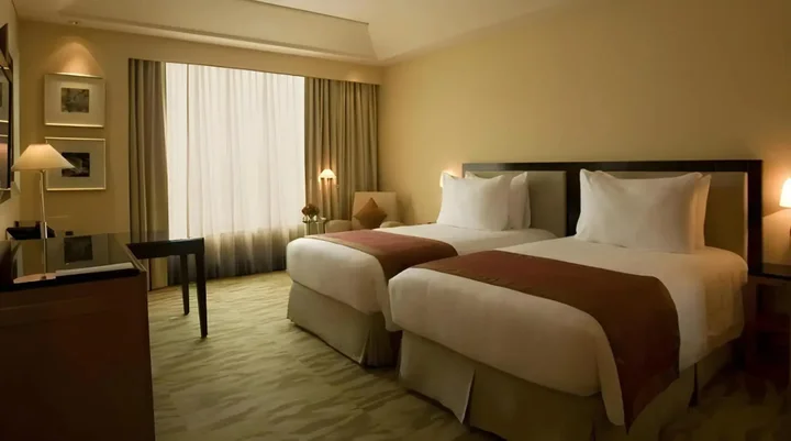 Нью-Дели: The Grand New Delhi
