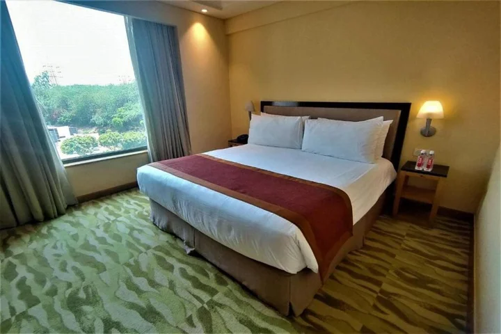 Нью-Дели: The Grand New Delhi