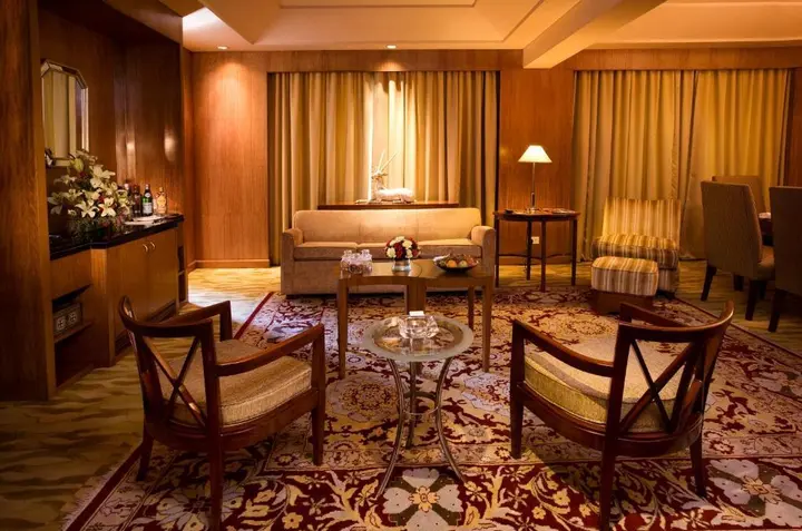 Нью-Дели: The Grand New Delhi