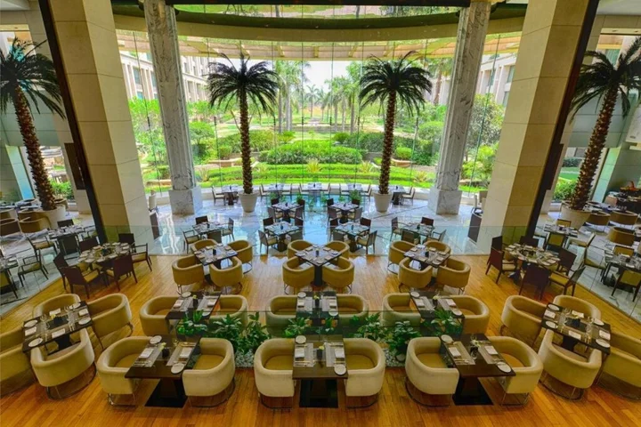 Нью-Дели: The Grand New Delhi