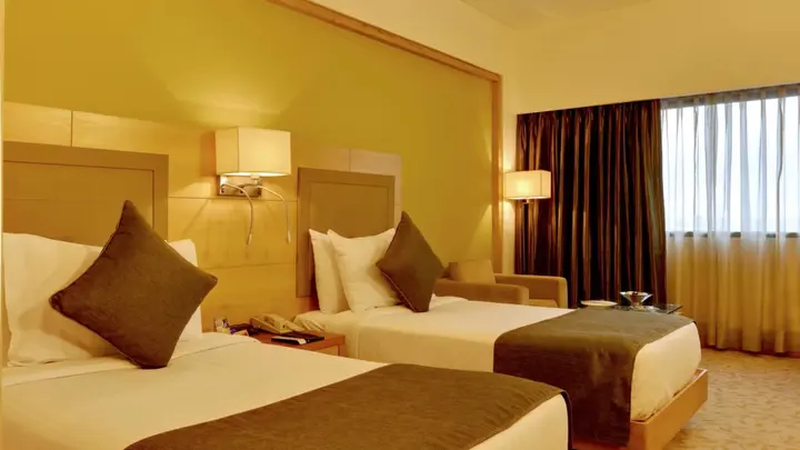 Нью-Дели: The Suryaa New Delhi
