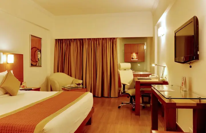 Нью-Дели: The Suryaa New Delhi