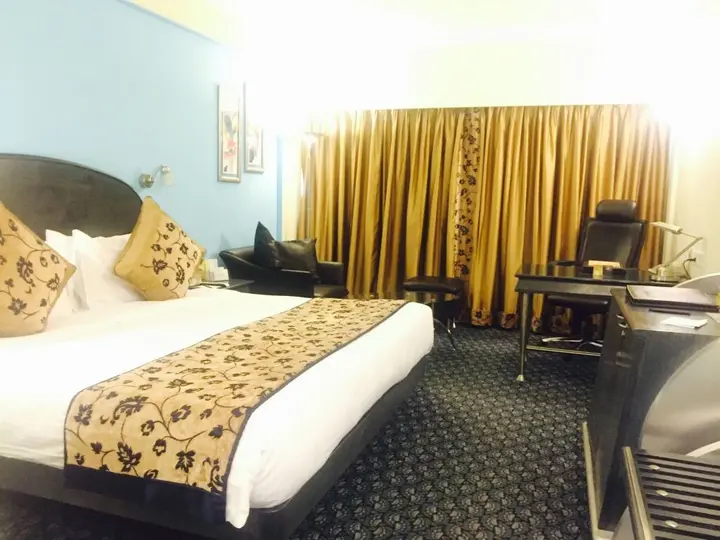 Нью-Дели: The Suryaa New Delhi