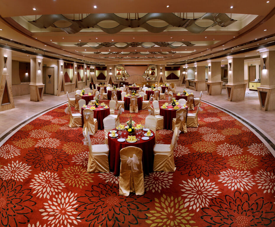 Нью-Дели: The Suryaa New Delhi