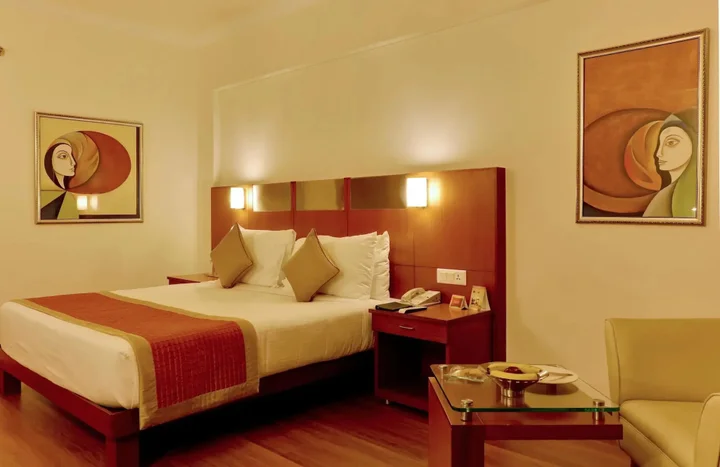 Нью-Дели: The Suryaa New Delhi