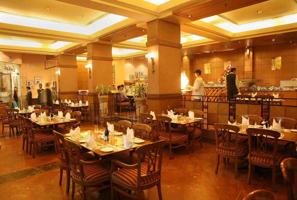Нью-Дели: The Suryaa New Delhi