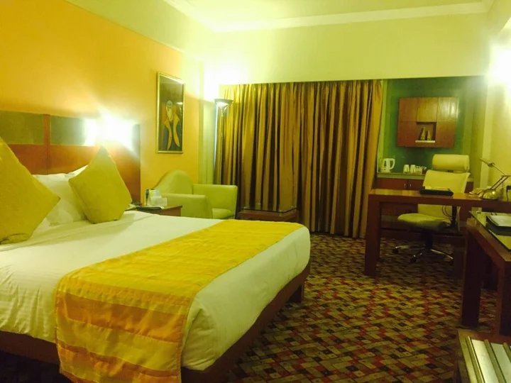 Нью-Дели: The Suryaa New Delhi