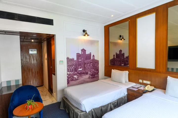 Колката: Polo Floatel Kolkata