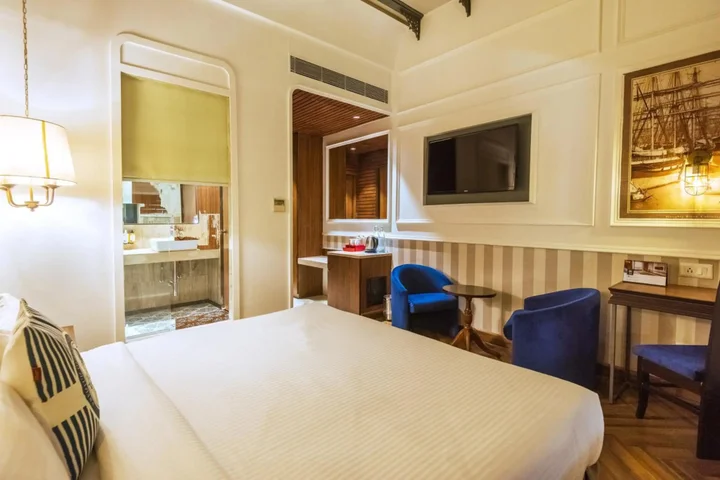 Колката: Polo Floatel Kolkata