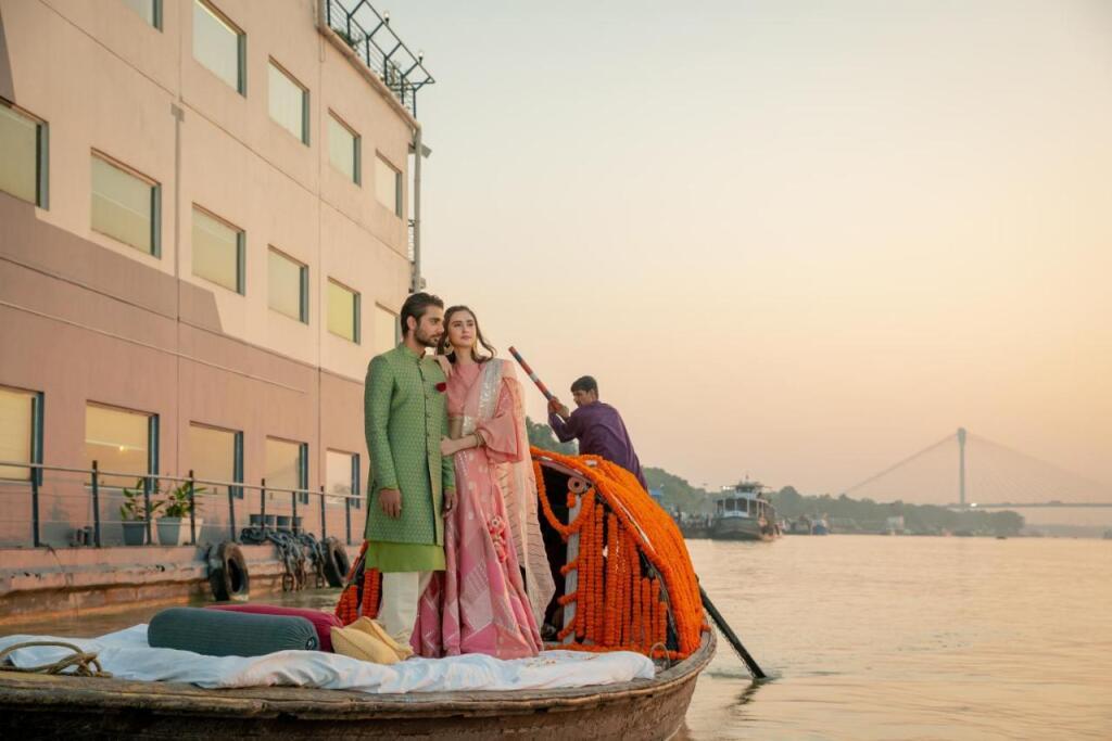 Колката: Polo Floatel Kolkata