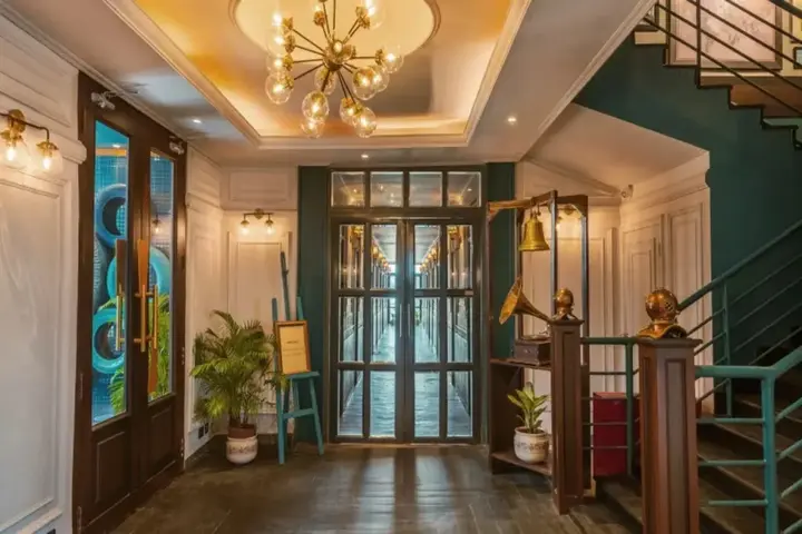 Колката: Polo Floatel Kolkata