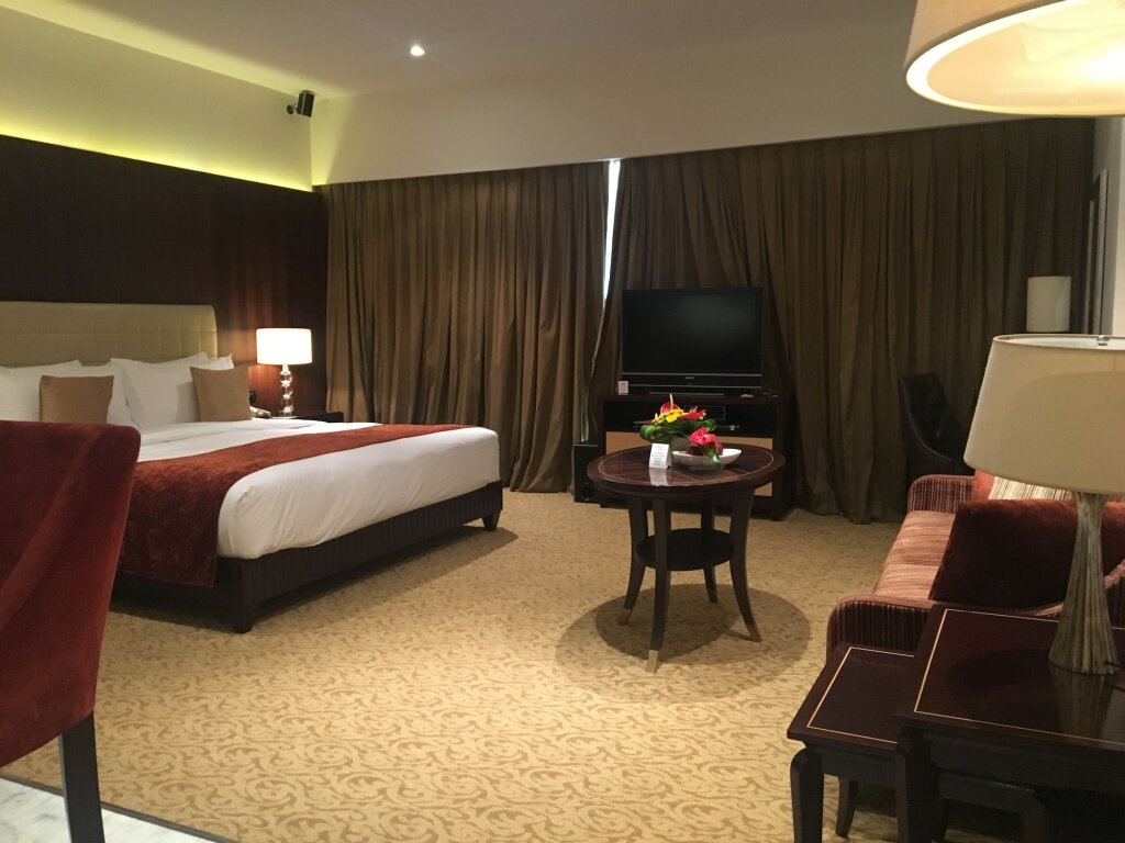 Бангалор: Oakwood Premier Prestige - UB City