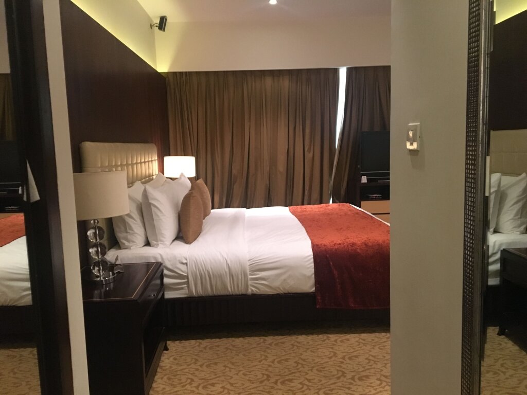 Бангалор: Oakwood Premier Prestige - UB City