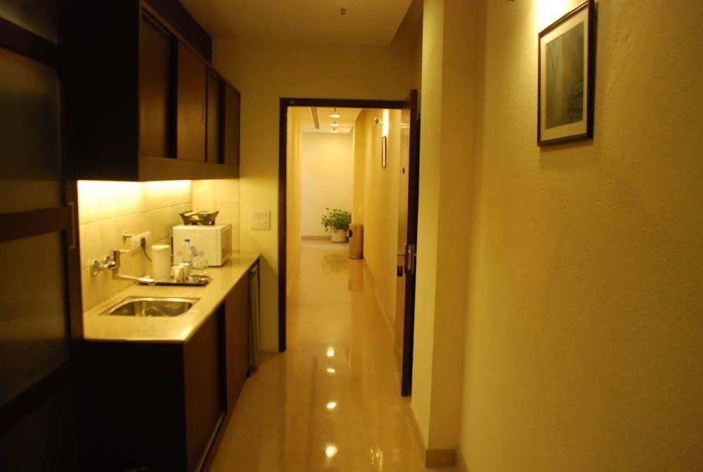 Нью-Дели: Apartment 52