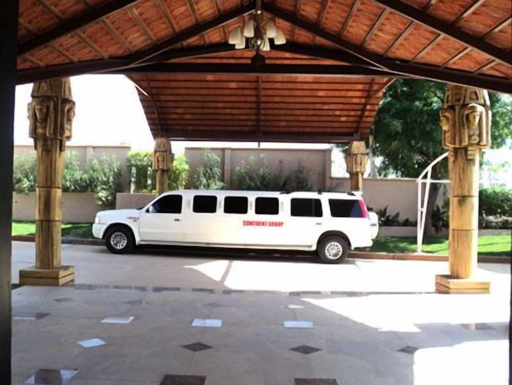 Thavarekere: Confident Amoon - The Glamour Spa and Resort