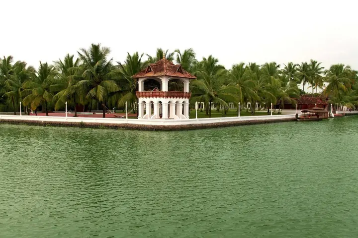Мухамма: Soma Kerala Palace