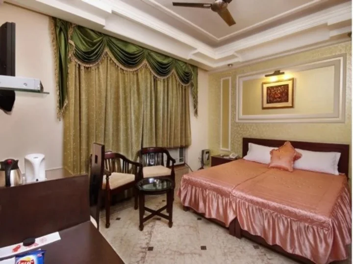 Гуруграм: Dayal Regency