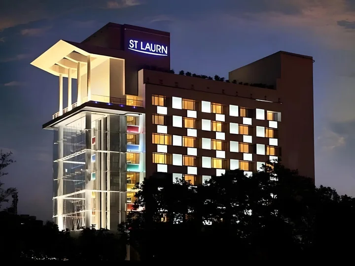 Пуна: St Laurn Koregaon Park Pune