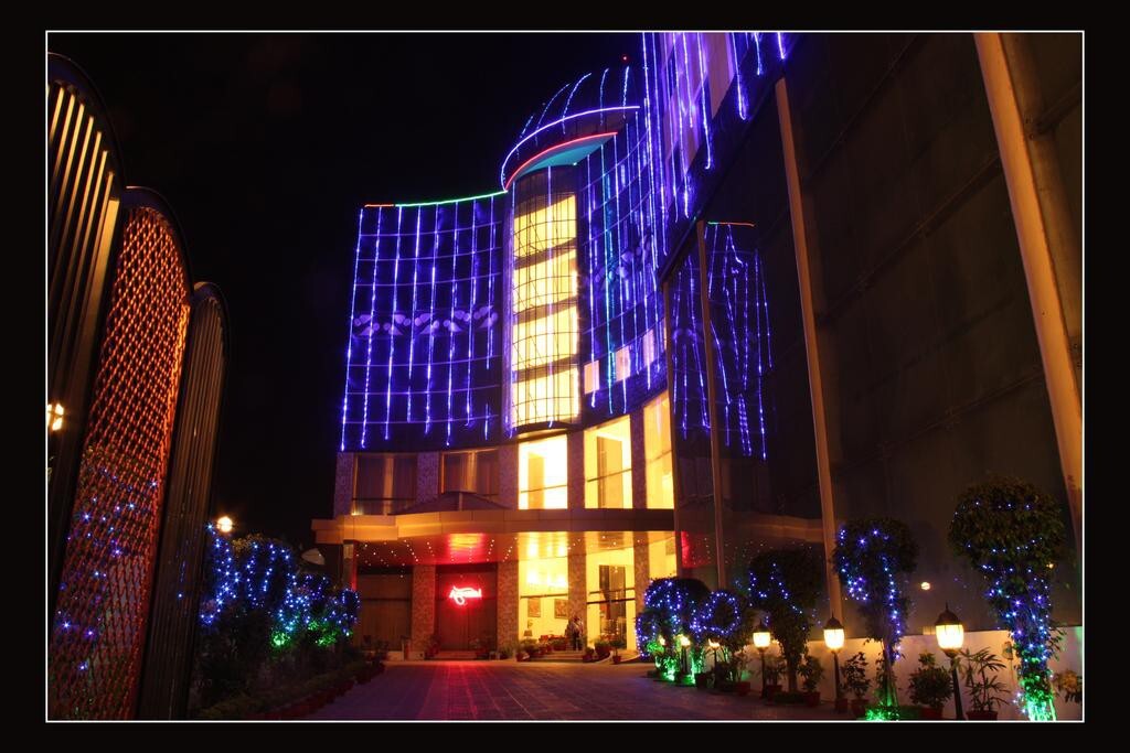 Bilaspur: Hotel East Park