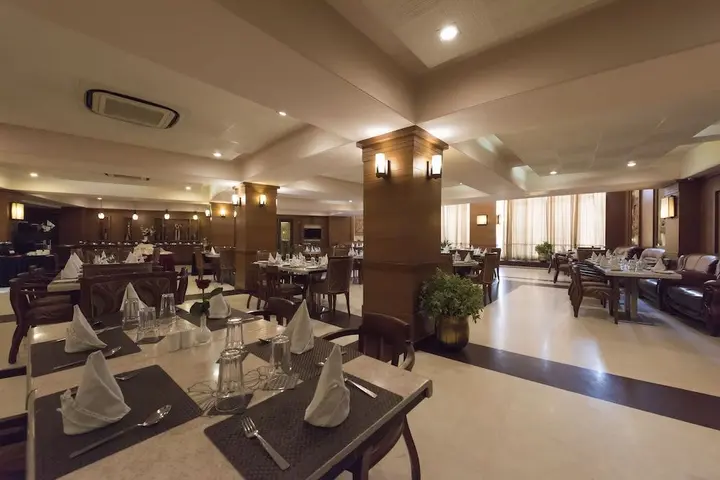 Bilaspur: Hotel East Park