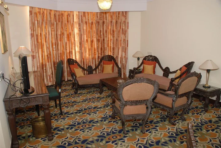 Ахмедабад: Cama Hotel