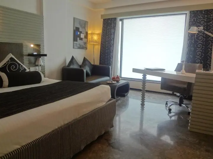 Ахмедабад: The Fern Residency Ahmedabad, Subhash Bridge, Series by Marriott
