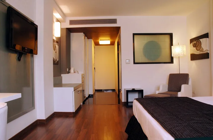 Ахмедабад: The Fern Residency Ahmedabad, Subhash Bridge, Series by Marriott