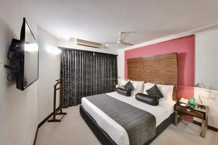 Ахмедабад: The Fern Residency Ahmedabad, Subhash Bridge, Series by Marriott