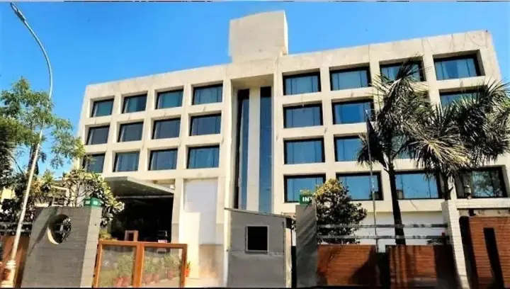 Ахмедабад: The Fern Residency Ahmedabad, Subhash Bridge, Series by Marriott