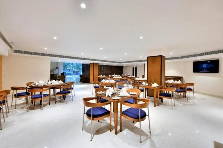 Ахмедабад: The Fern Residency Ahmedabad, Subhash Bridge, Series by Marriott