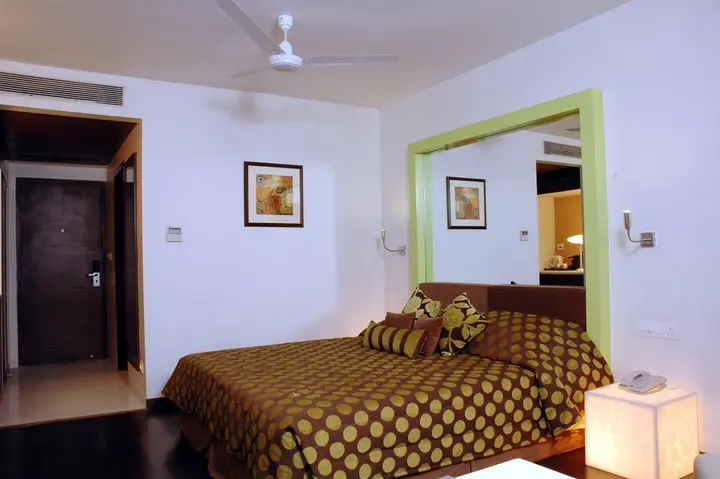 Ахмедабад: The Fern Residency Ahmedabad, Subhash Bridge, Series by Marriott