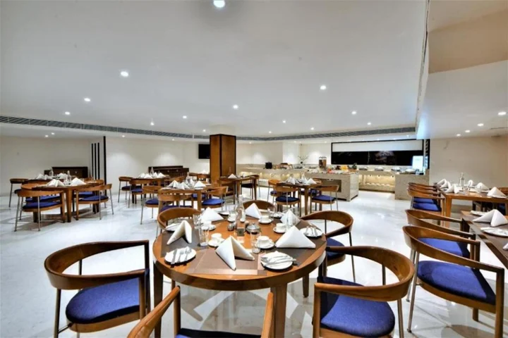 Ахмедабад: The Fern Residency Ahmedabad, Subhash Bridge, Series by Marriott