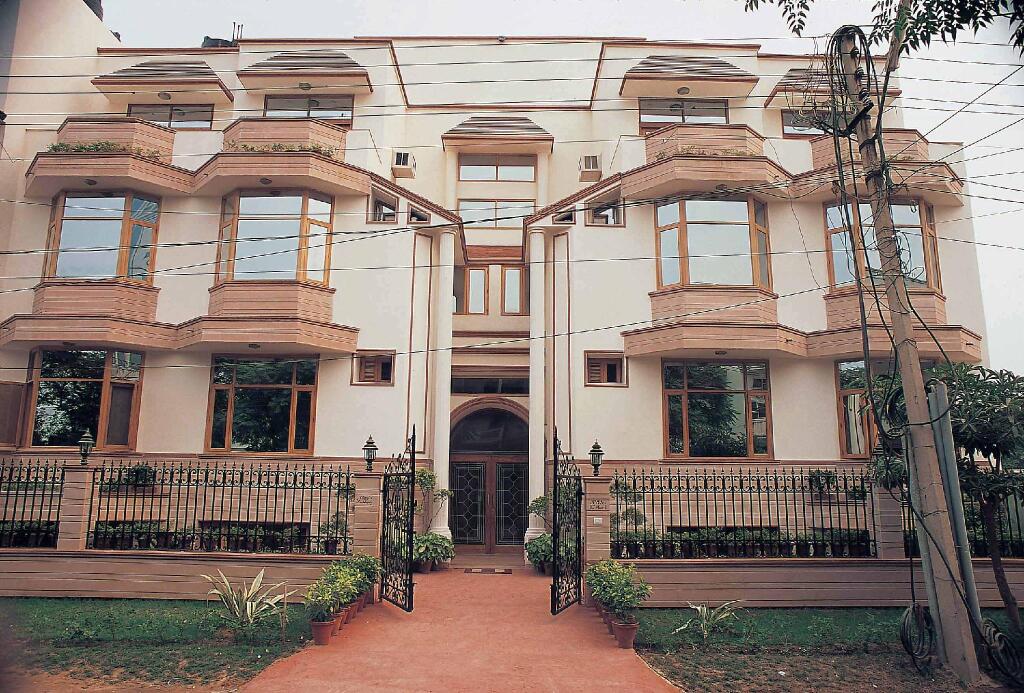 Гуруграм: Ahuja Residency, Dlf Phase II